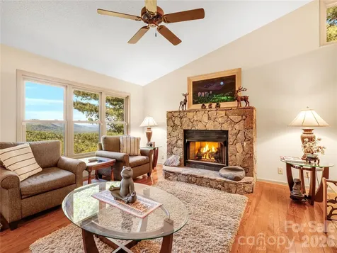 405 Glen Echo Circle Saluda NC 28773