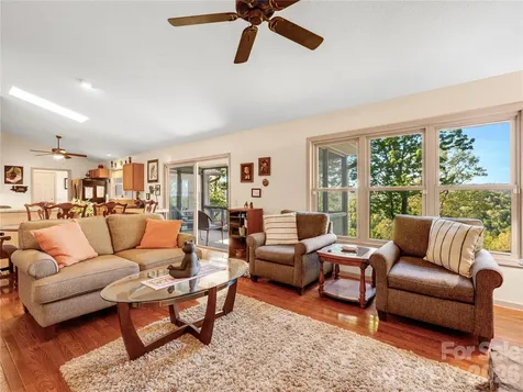 405 Glen Echo Circle Saluda NC 28773