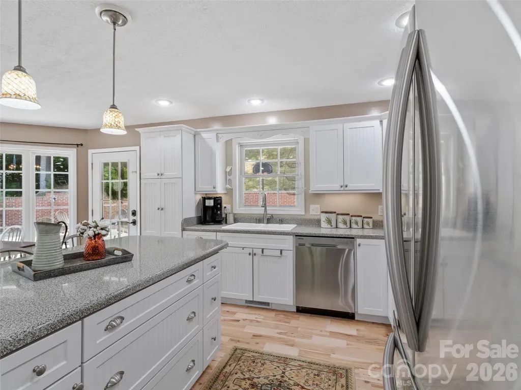 189 Poverty Branch Road Barnardsville NC 28709