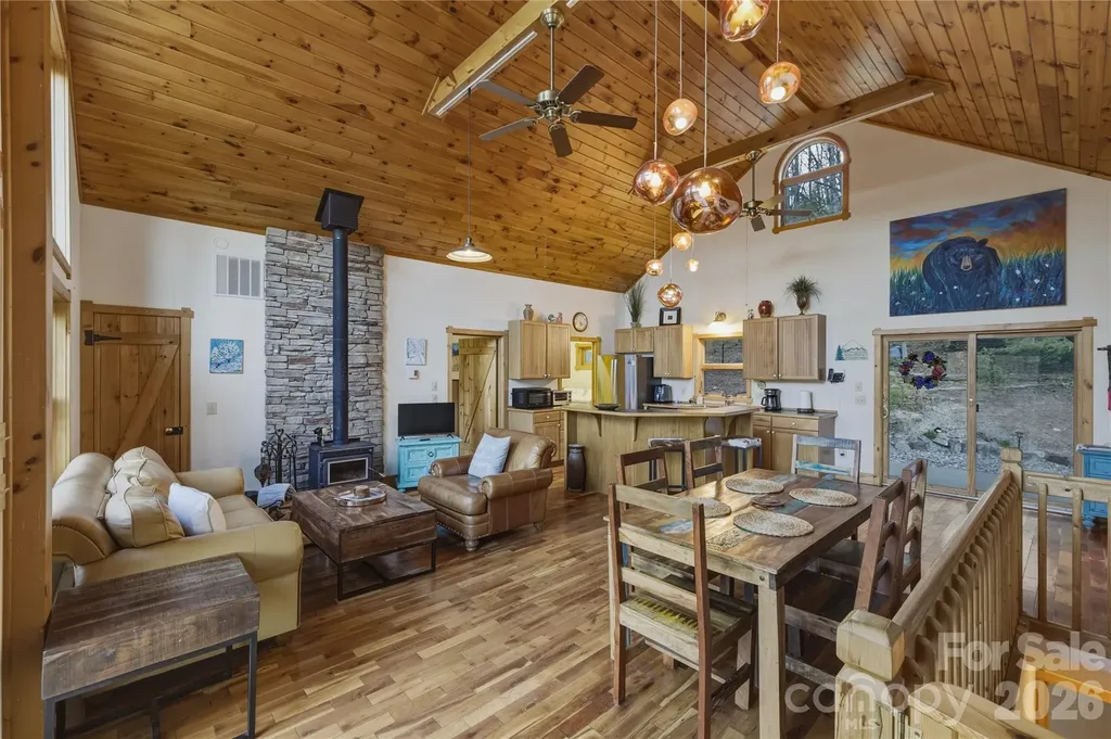 163 Bear Track Lane Vilas NC 28692