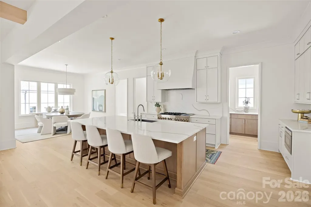 4628 Water Oak Road Charlotte NC 28211