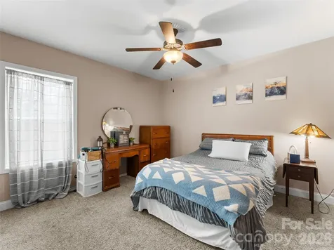 72 Summer Shade Court Hendersonville NC 28792