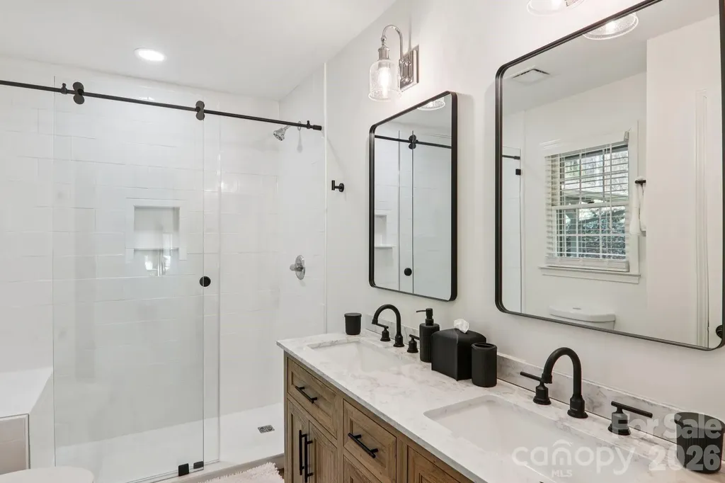 987 Cold Mountain Road Lake Toxaway NC 28747