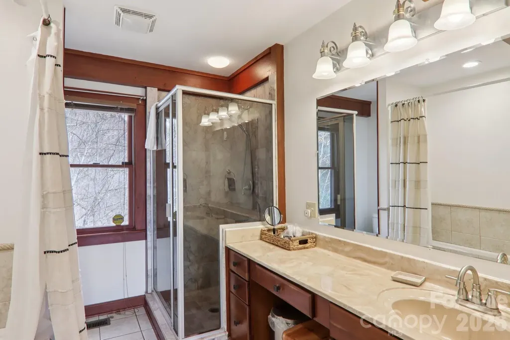 28 Nantahala Ridge Bryson City NC 28713