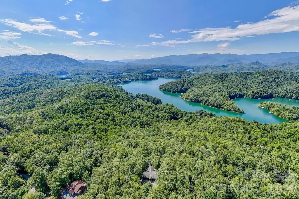 28 Nantahala Ridge Bryson City NC 28713