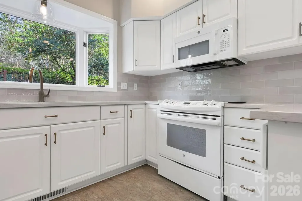 54 Wintergreen Drive Brevard NC 28712