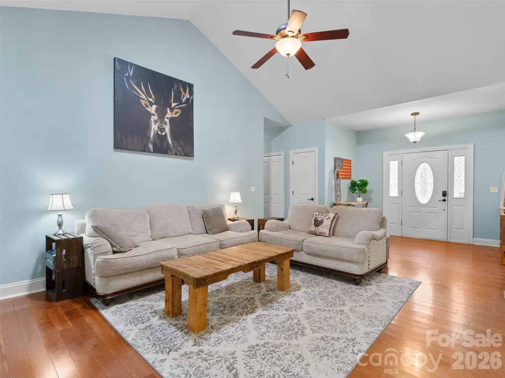 163 Oak Apple Lane Hendersonville NC 28792