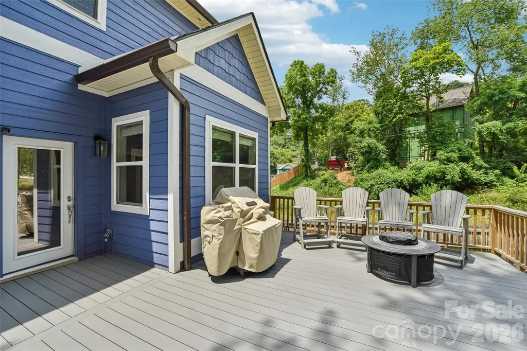 8 Apple Lane Asheville NC 28804