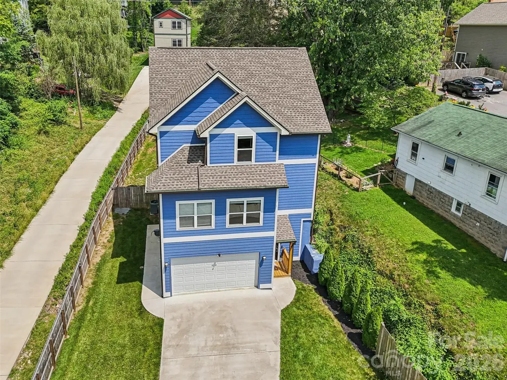 8 Apple Lane Asheville NC 28804