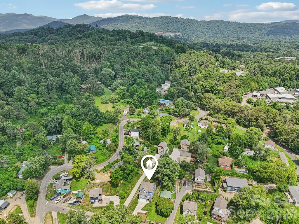 8 Apple Lane Asheville NC 28804