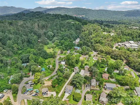 8 Apple Lane Asheville NC 28804