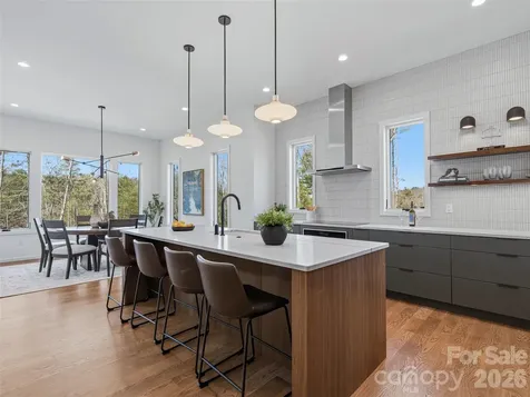 140 Upperfell Court Asheville NC 28803