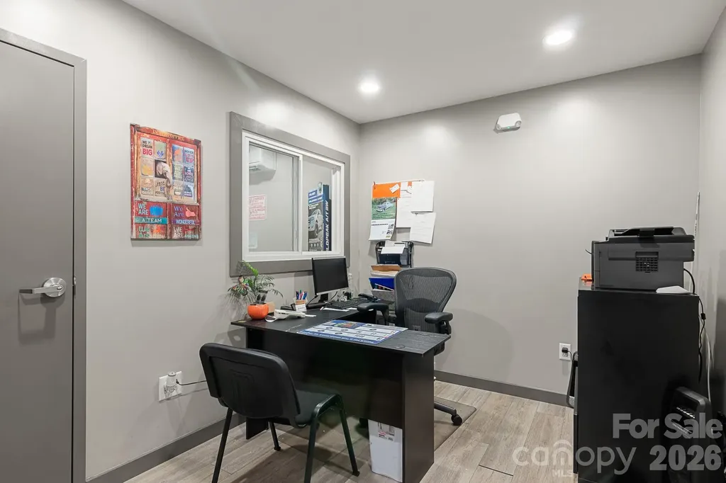 3413 S Tryon Street Charlotte NC 28217