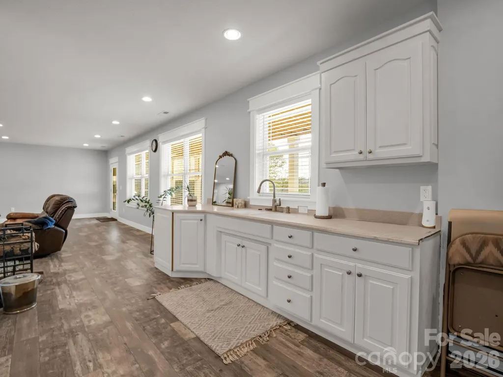 24 Chapel Hill Lane Leicester NC 28748