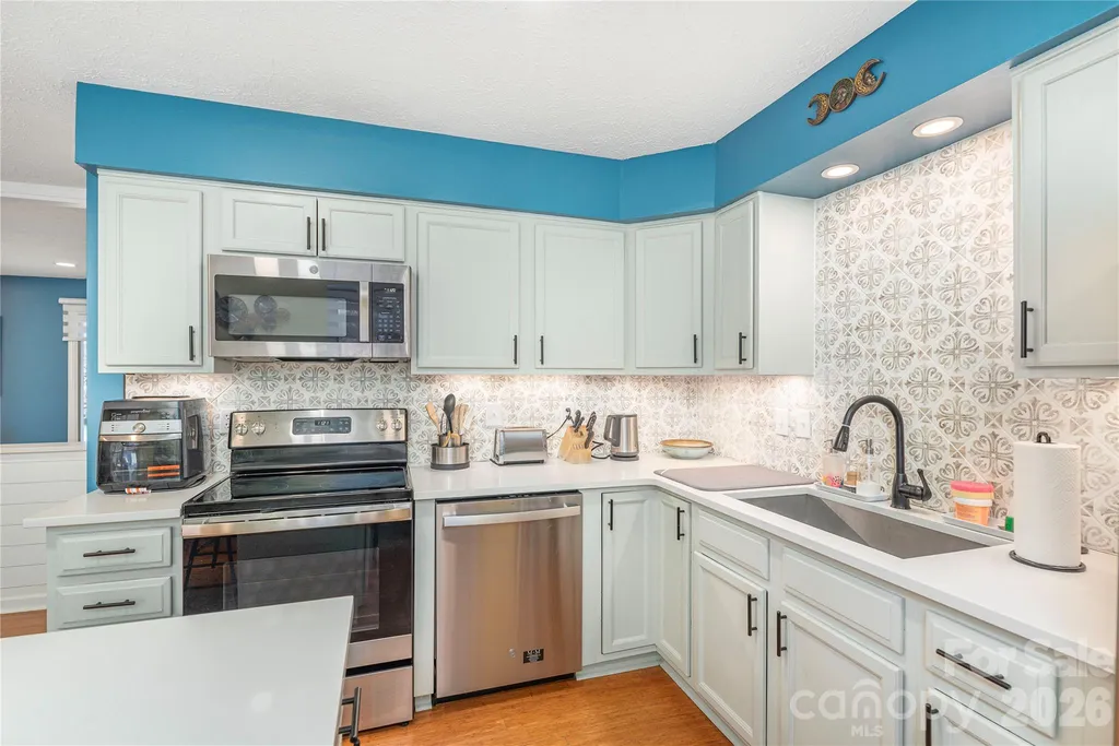 330 Woody Lane Asheville NC 28804