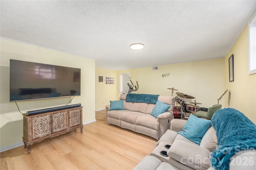 330 Woody Lane Asheville NC 28804