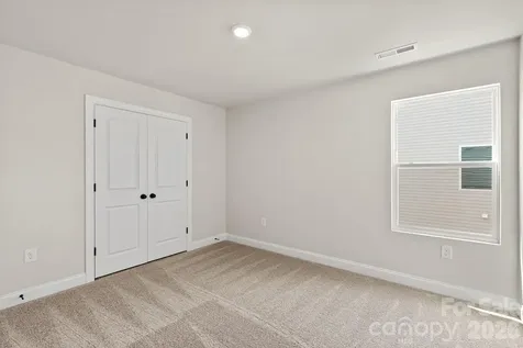 6618 Fairford Drive Charlotte NC 28215
