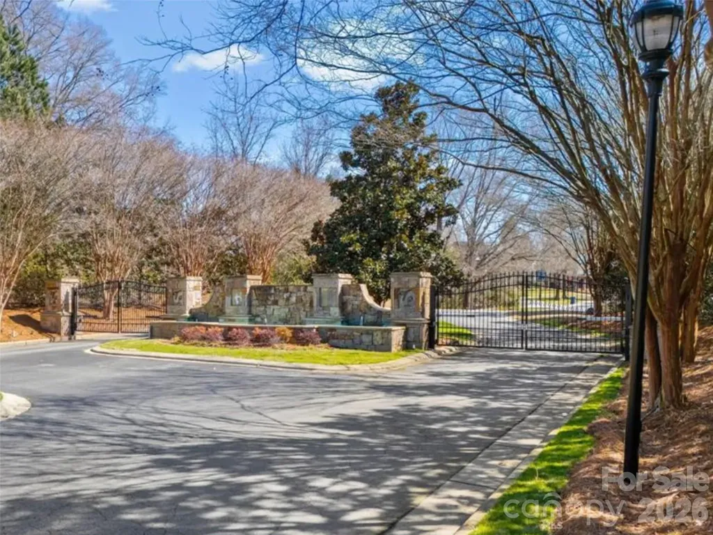 8334 Victoria Lake Drive Waxhaw NC 28173