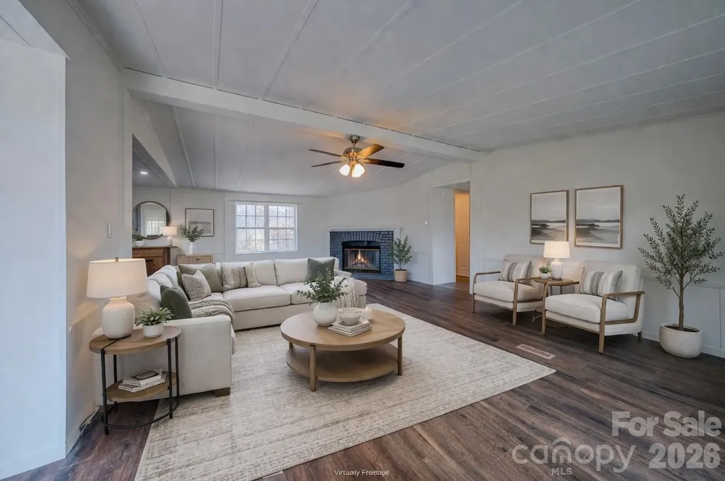 8 Teal Lane Candler NC 28715