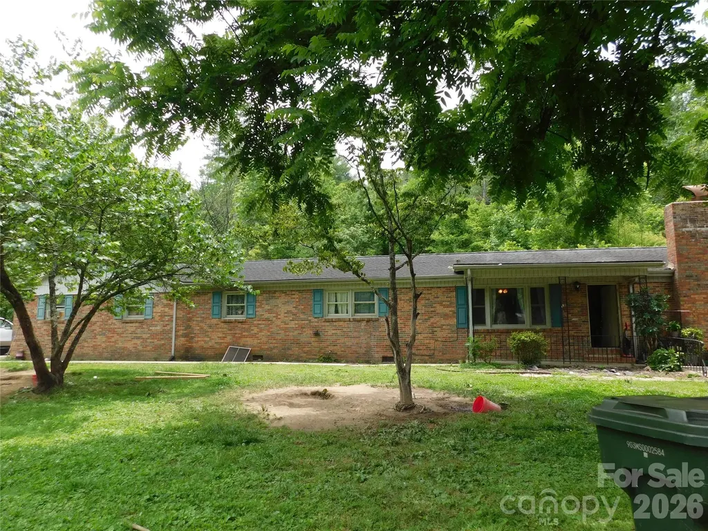 102 Jeff Street Hendersonville NC 28739