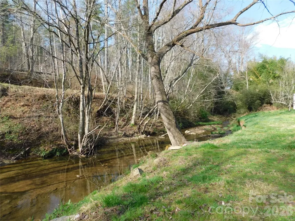 102 Jeff Street Hendersonville NC 28739