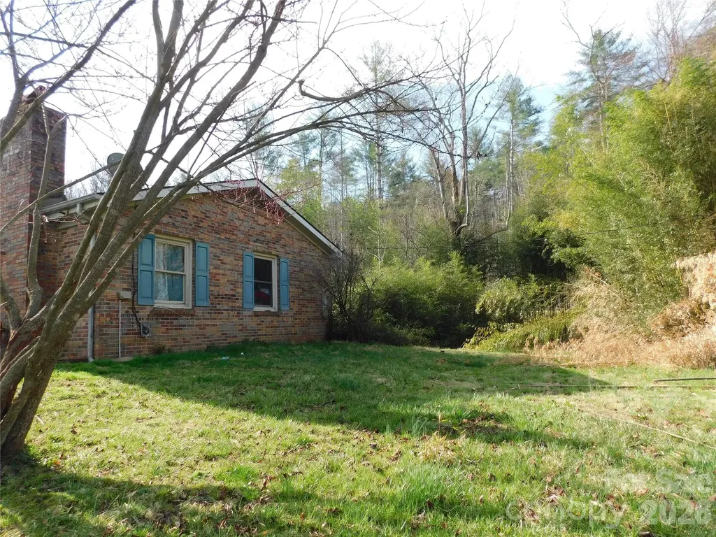 102 Jeff Street Hendersonville NC 28739
