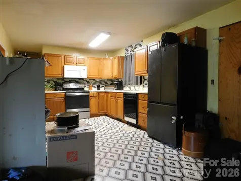 102 Jeff Street Hendersonville NC 28739
