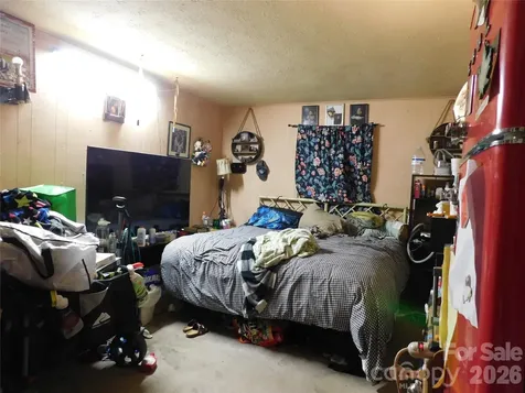 102 Jeff Street Hendersonville NC 28739