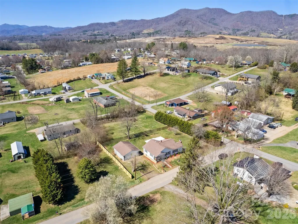 157 Morgan Street Canton NC 28716