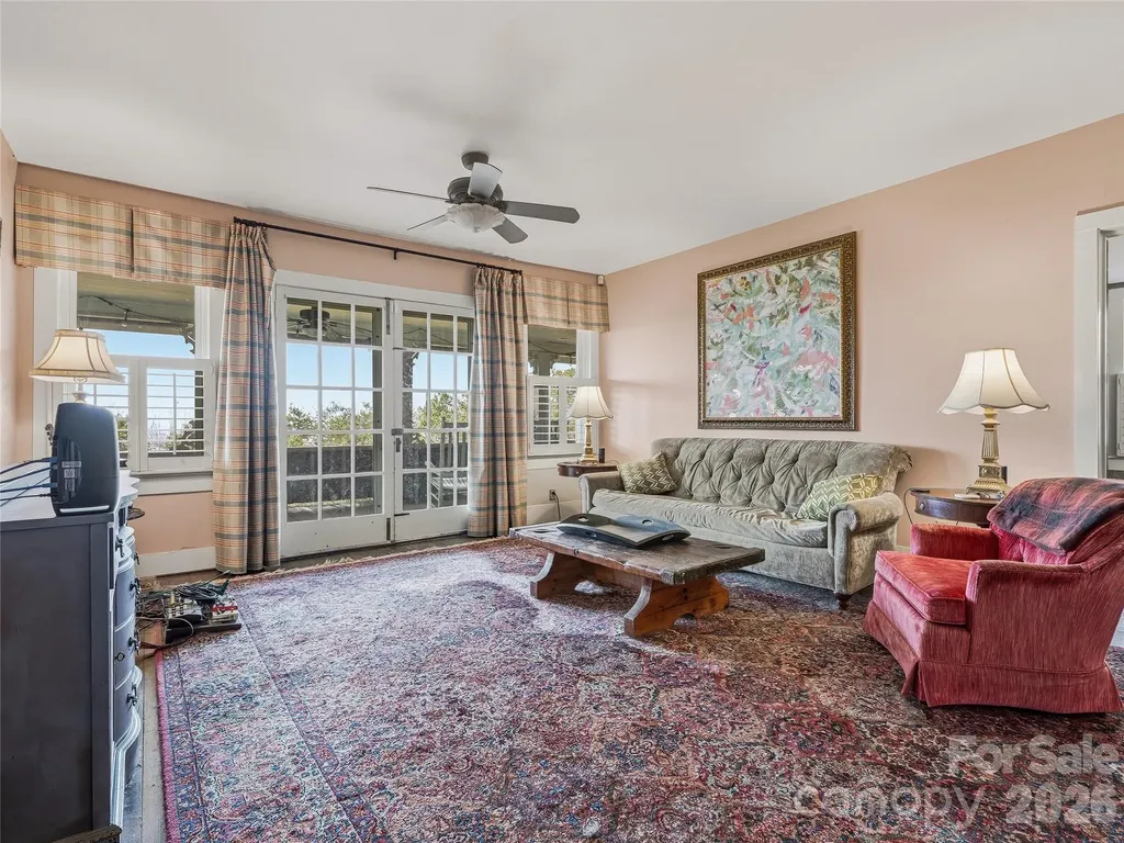 3 Perrion Avenue Weaverville NC 28787