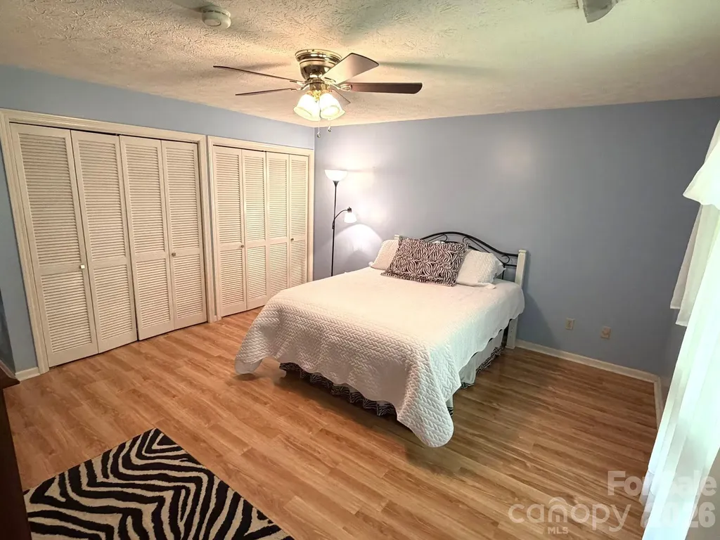 106 E Laurel Lane Etowah NC 28729