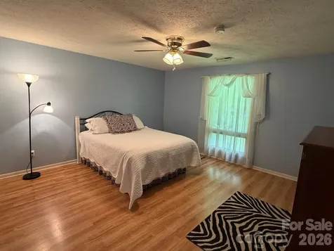106 E Laurel Lane Etowah NC 28729