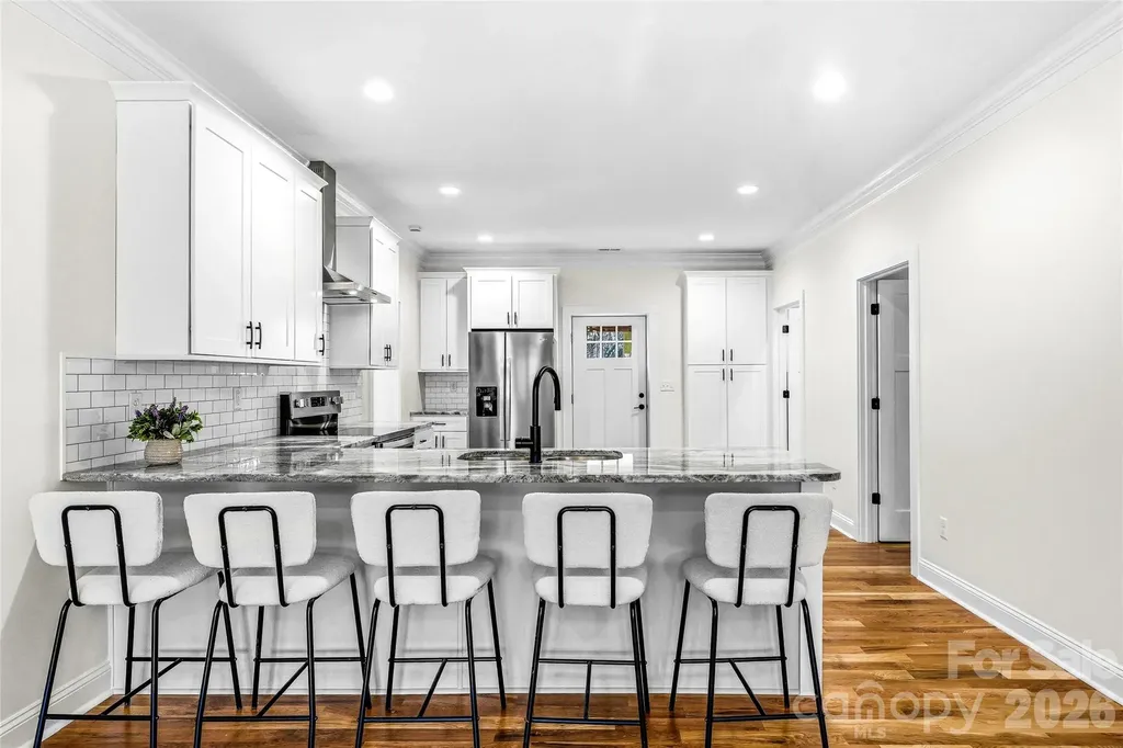 807 N Whitted Street Hendersonville NC 28791