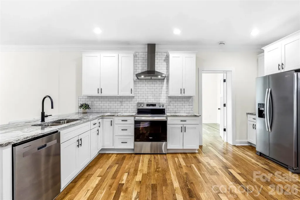 807 N Whitted Street Hendersonville NC 28791