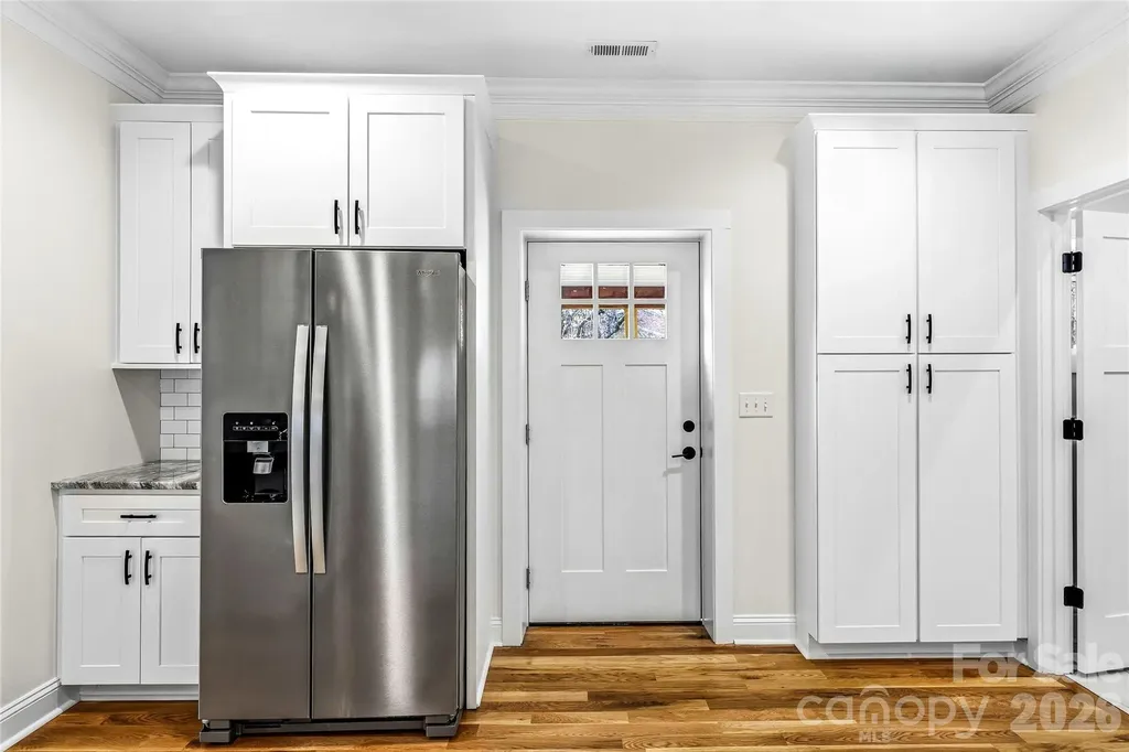 807 N Whitted Street Hendersonville NC 28791