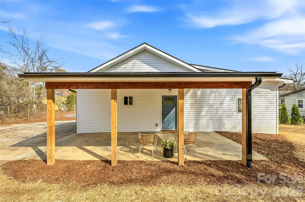 807 N Whitted Street Hendersonville NC 28791
