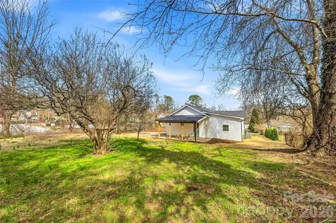 807 N Whitted Street Hendersonville NC 28791