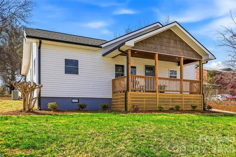 807 N Whitted Street Hendersonville NC 28791
