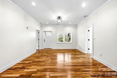 807 N Whitted Street Hendersonville NC 28791