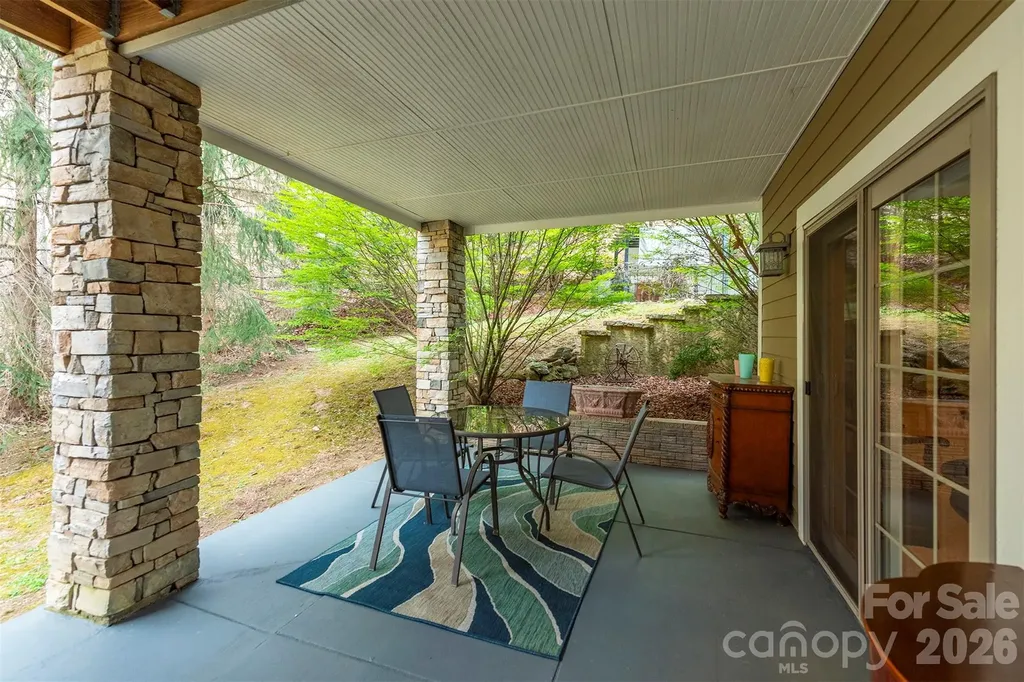 11 Hearthstone Drive Asheville NC 28803