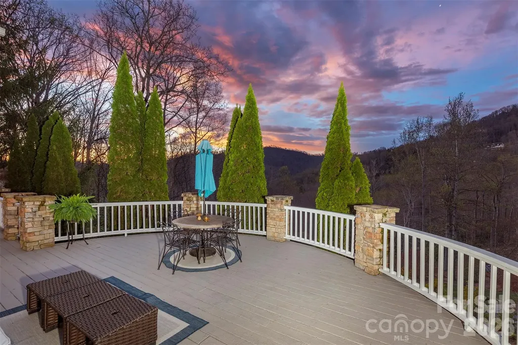 11 Hearthstone Drive Asheville NC 28803