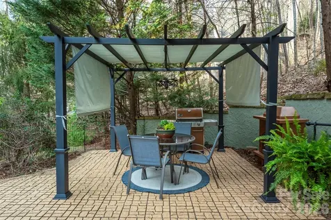 11 Hearthstone Drive Asheville NC 28803