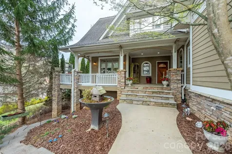 11 Hearthstone Drive Asheville NC 28803