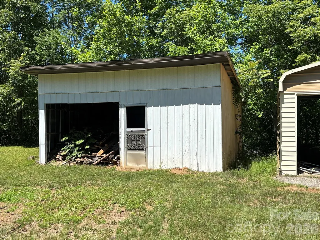 262 Blackberry Lane Bakersville NC 28705