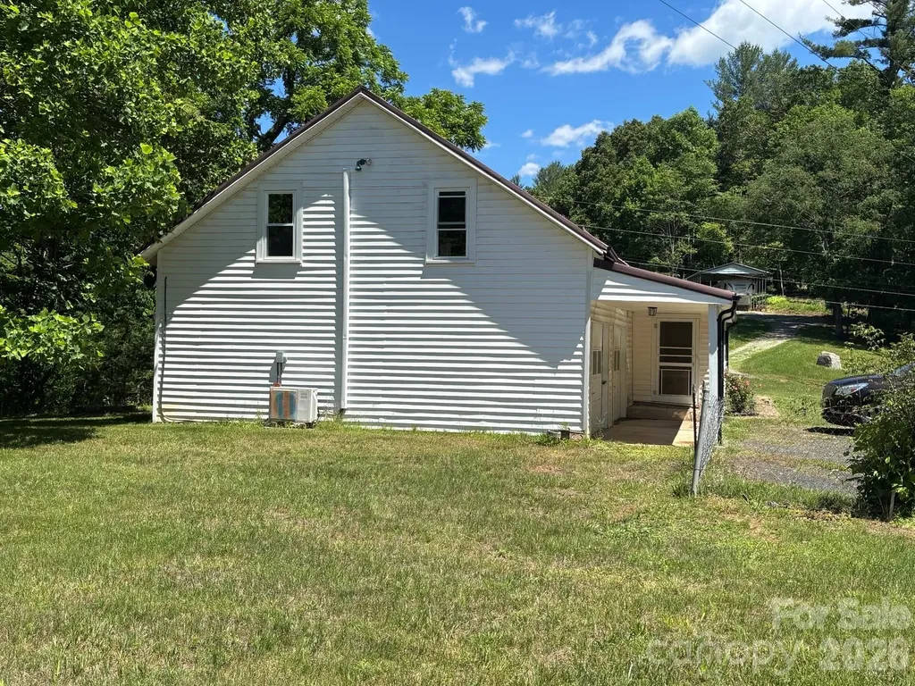 262 Blackberry Lane Bakersville NC 28705