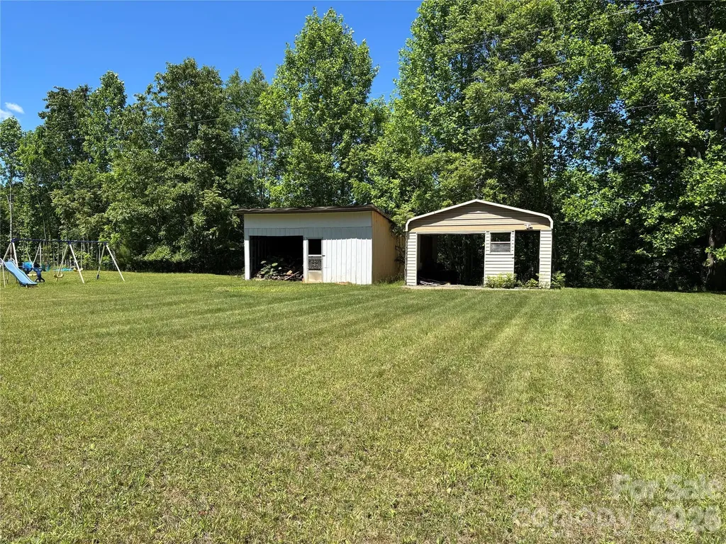 262 Blackberry Lane Bakersville NC 28705