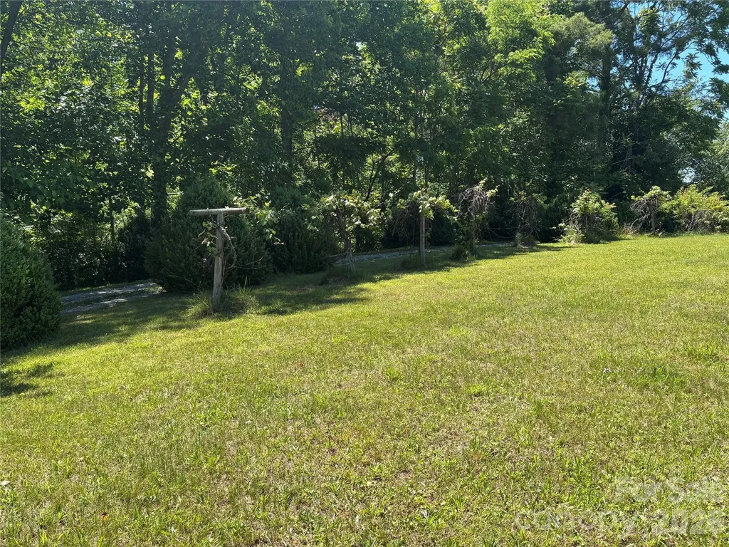 262 Blackberry Lane Bakersville NC 28705