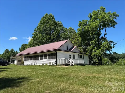 262 Blackberry Lane Bakersville NC 28705