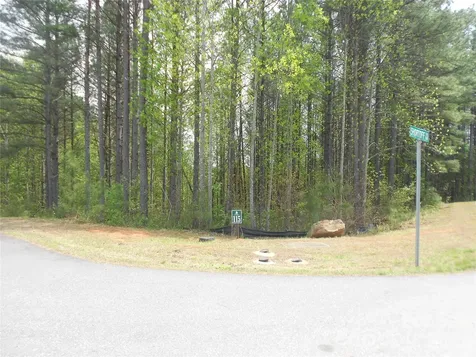 101, 107 Table Rock Trace NW Morganton NC 28655