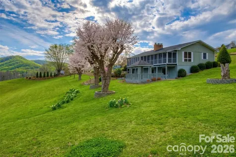 220 Grand View Lane Burnsville NC 28714